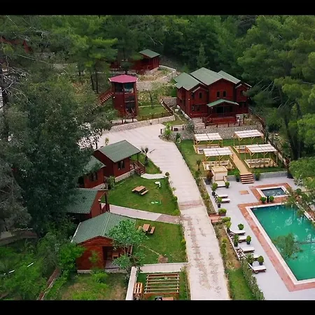 Babylontown Hotel *